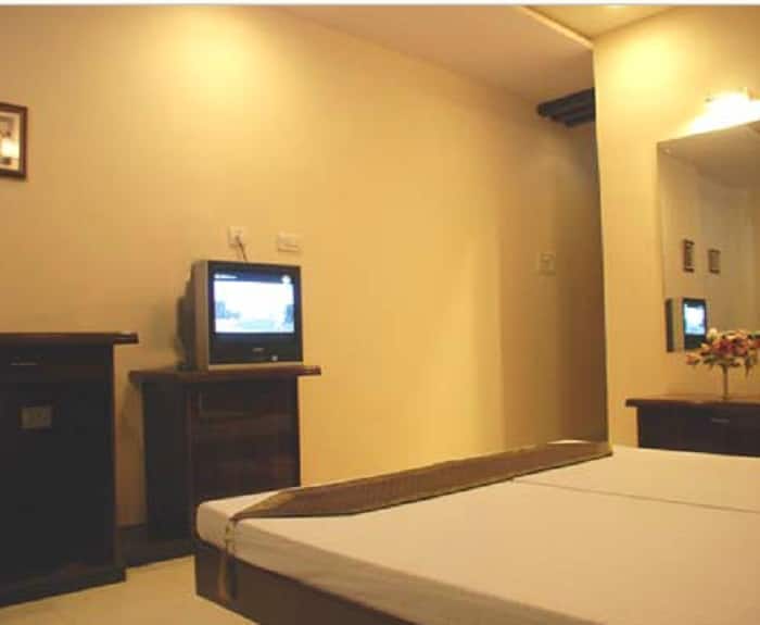 Amrapali Hotel & Resort